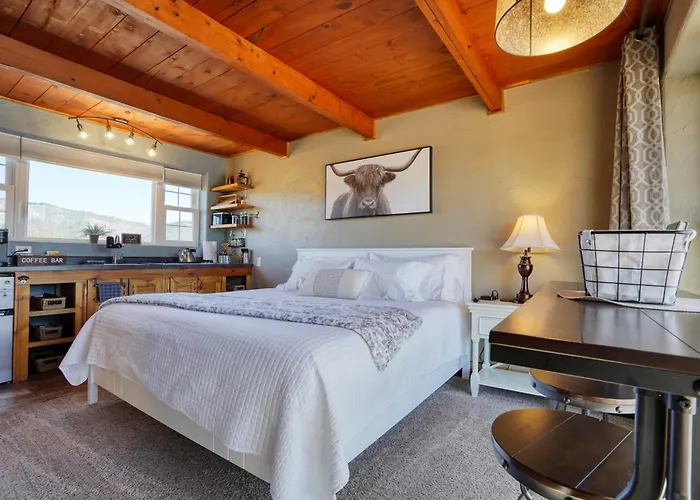 Sunrise Cabin At Highland Meadows